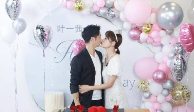 旋转轮胎